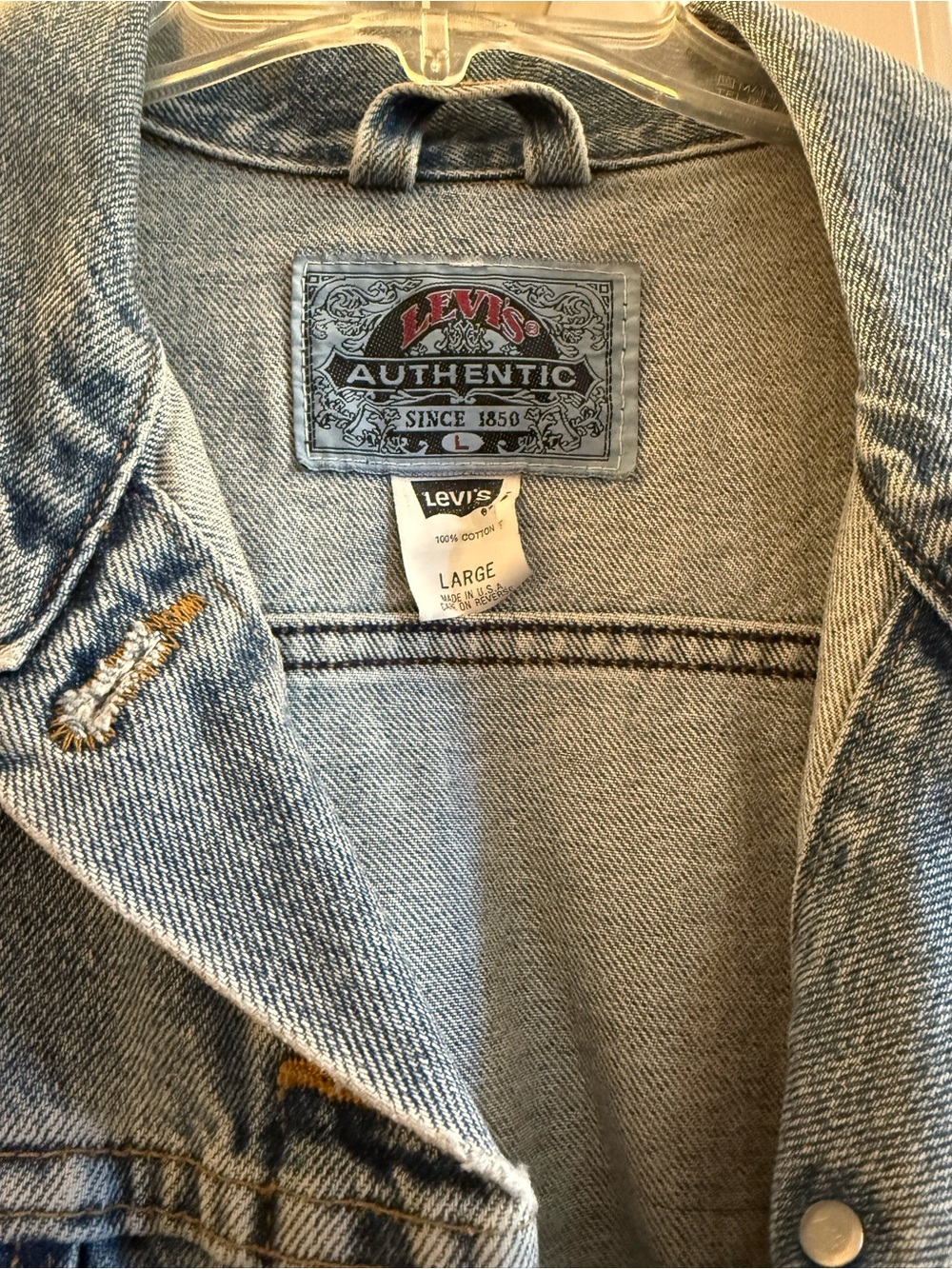 Levi's Light Blue Denim Trucker Jacket - Picture 3 of 7